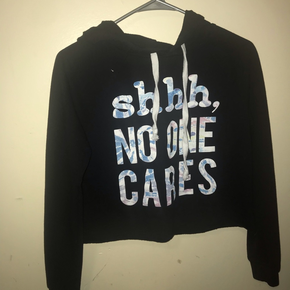 Black crop sweatshirt